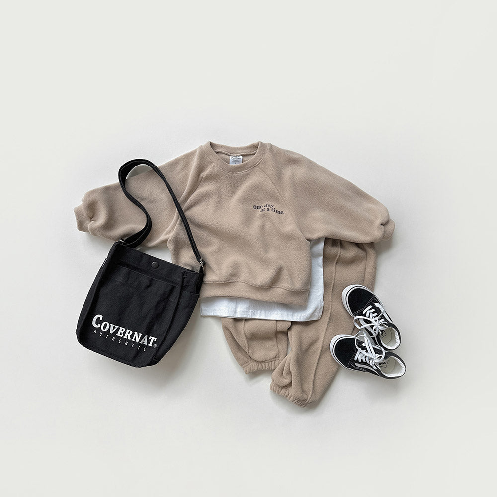 [whitesketchbook] Fleece tuck pants