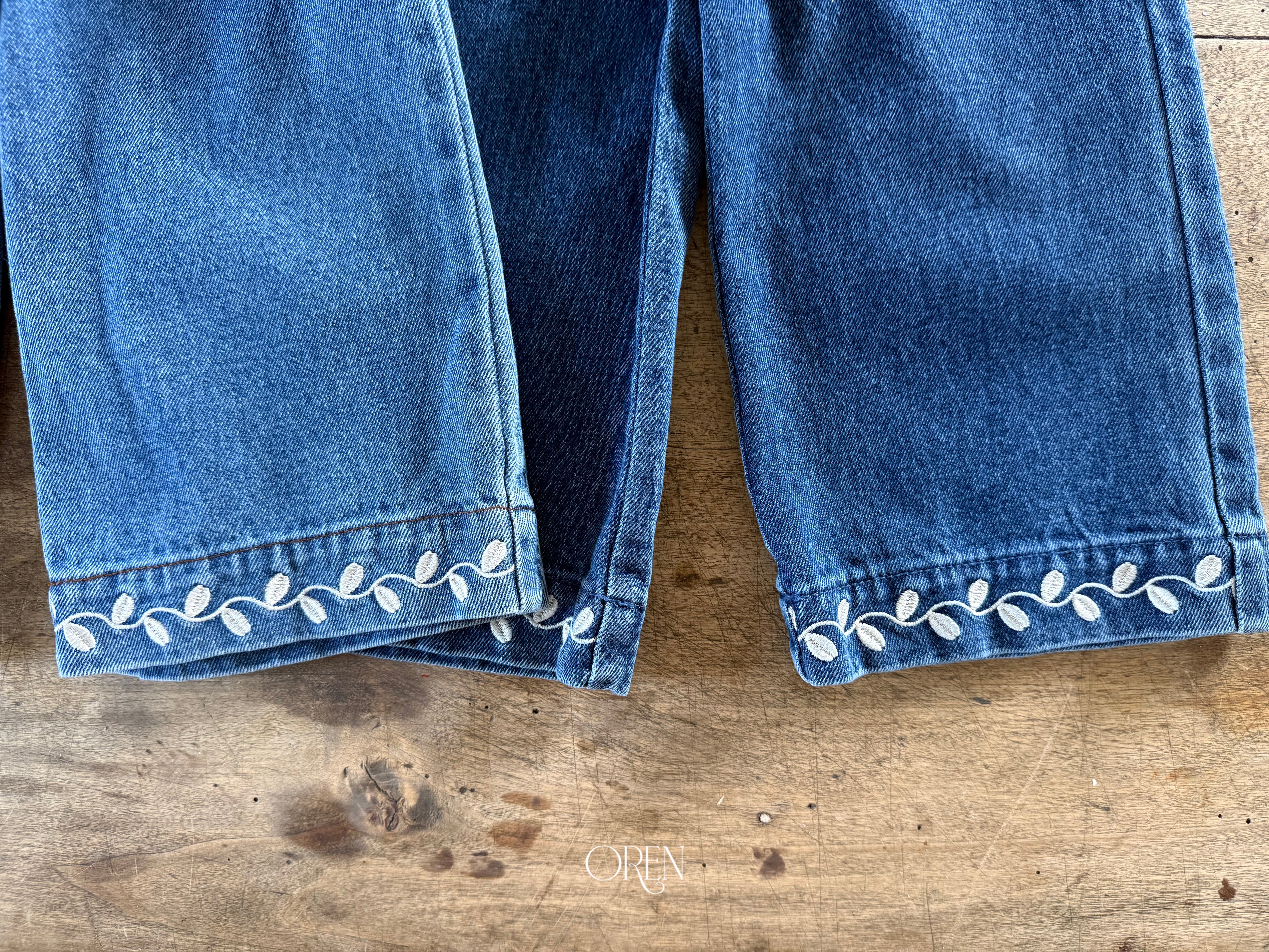[OREN] Maple embroidery denim pants