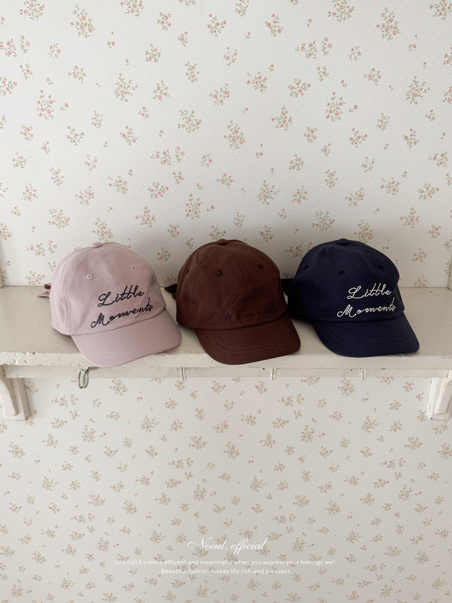 Little moment cap