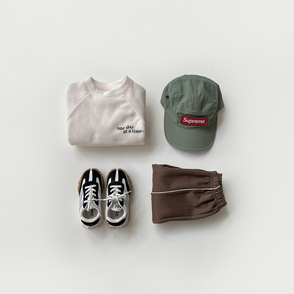 [whitesketchbook] Piping jogger pants