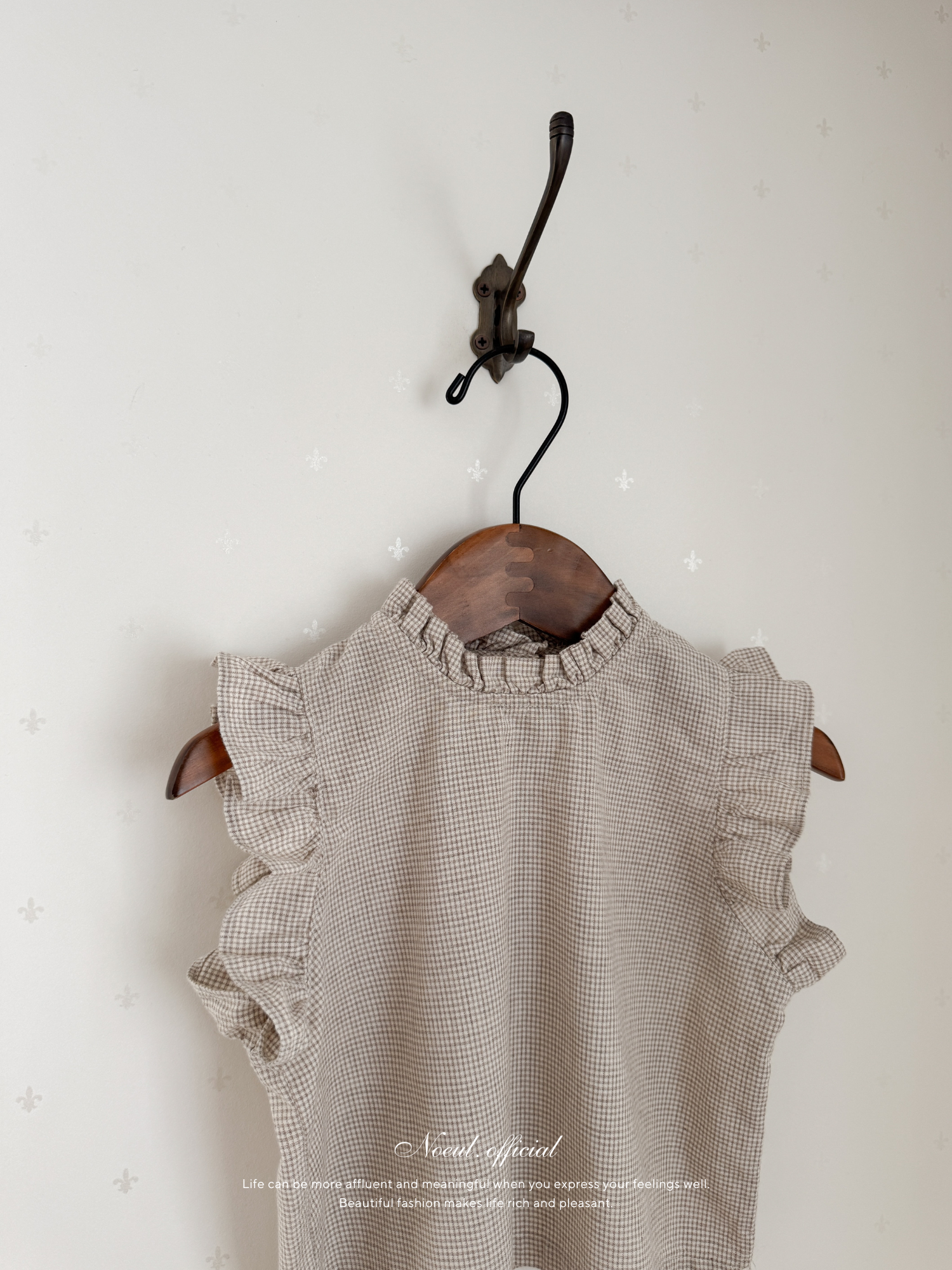 *Noeul.made* Muffin frill blouse