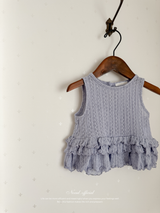 April frill blouse