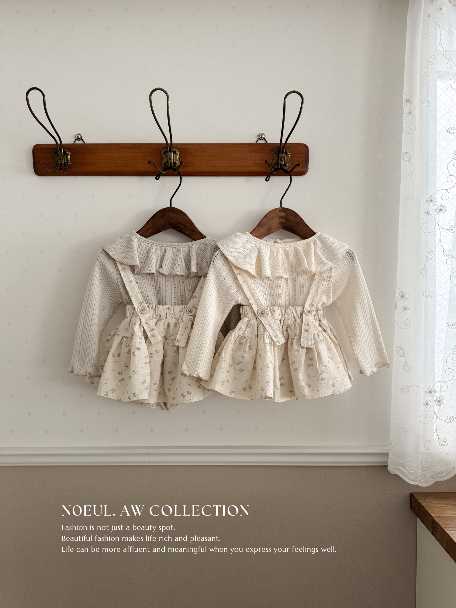 Anna ruffle collar tops
