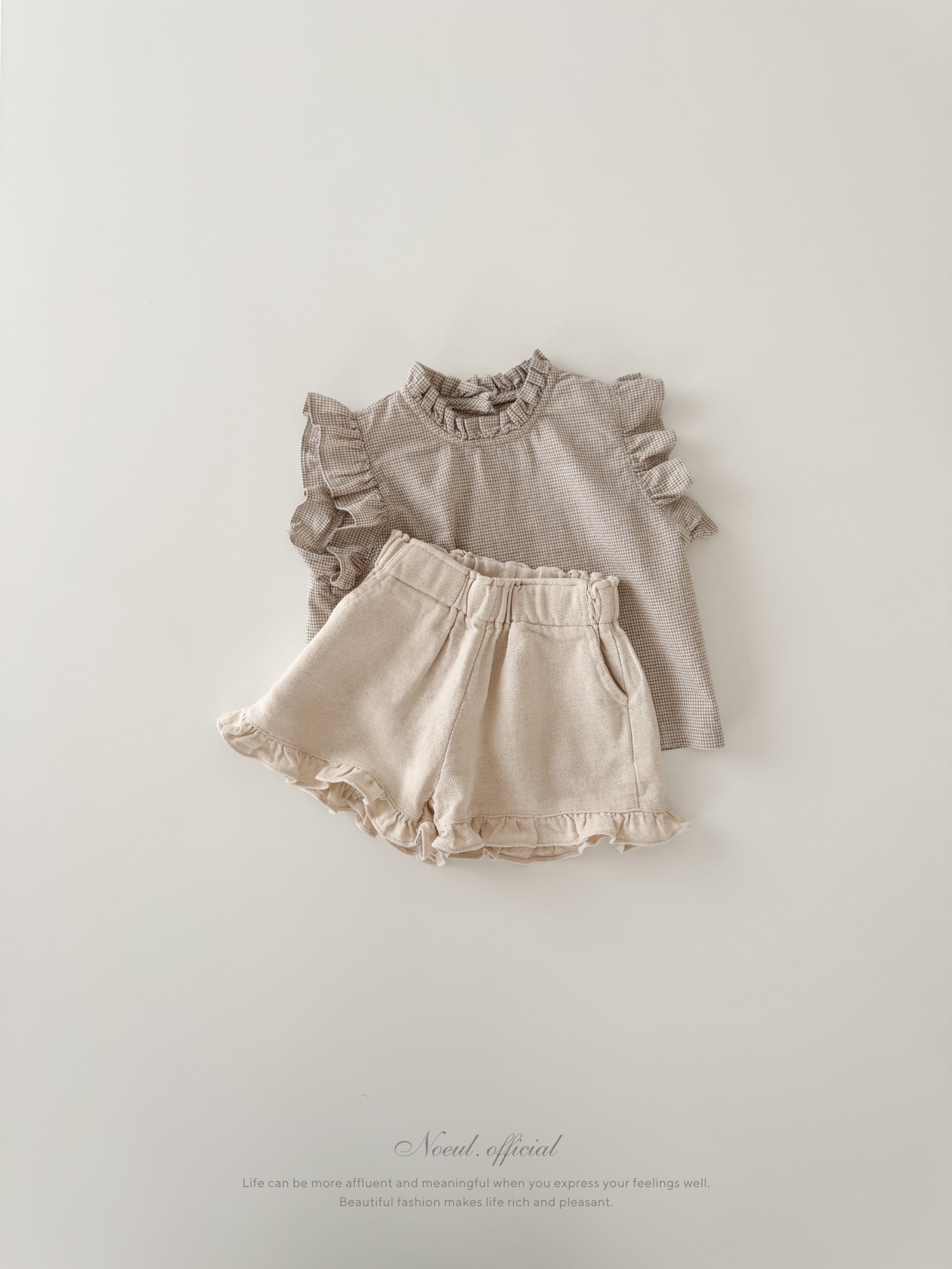 Summer frill pants