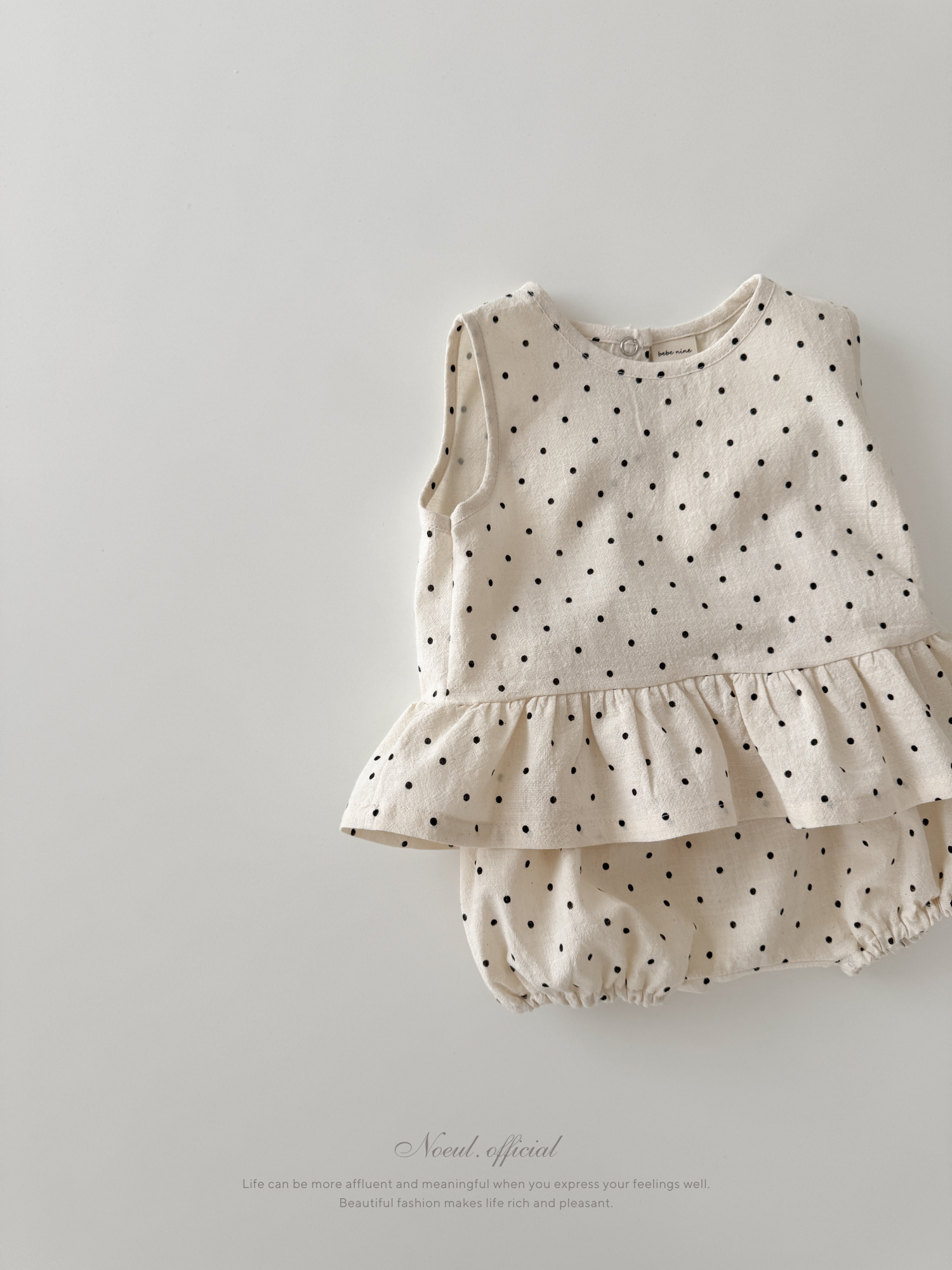 Dot frill set