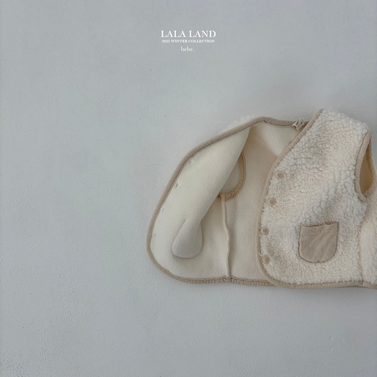 ［Lala land］Pocket boa vest (baby)
