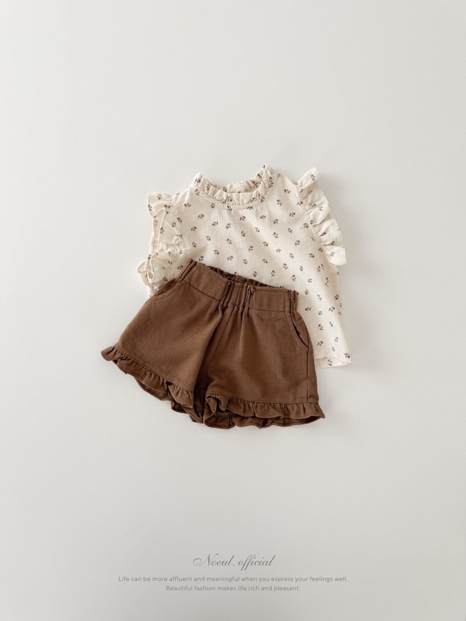 Summer frill pants