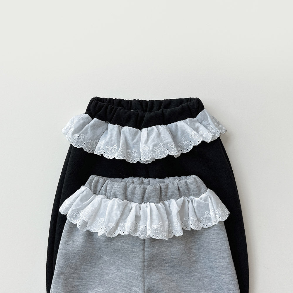[whitesketchbook] Rozy frill jogger pants