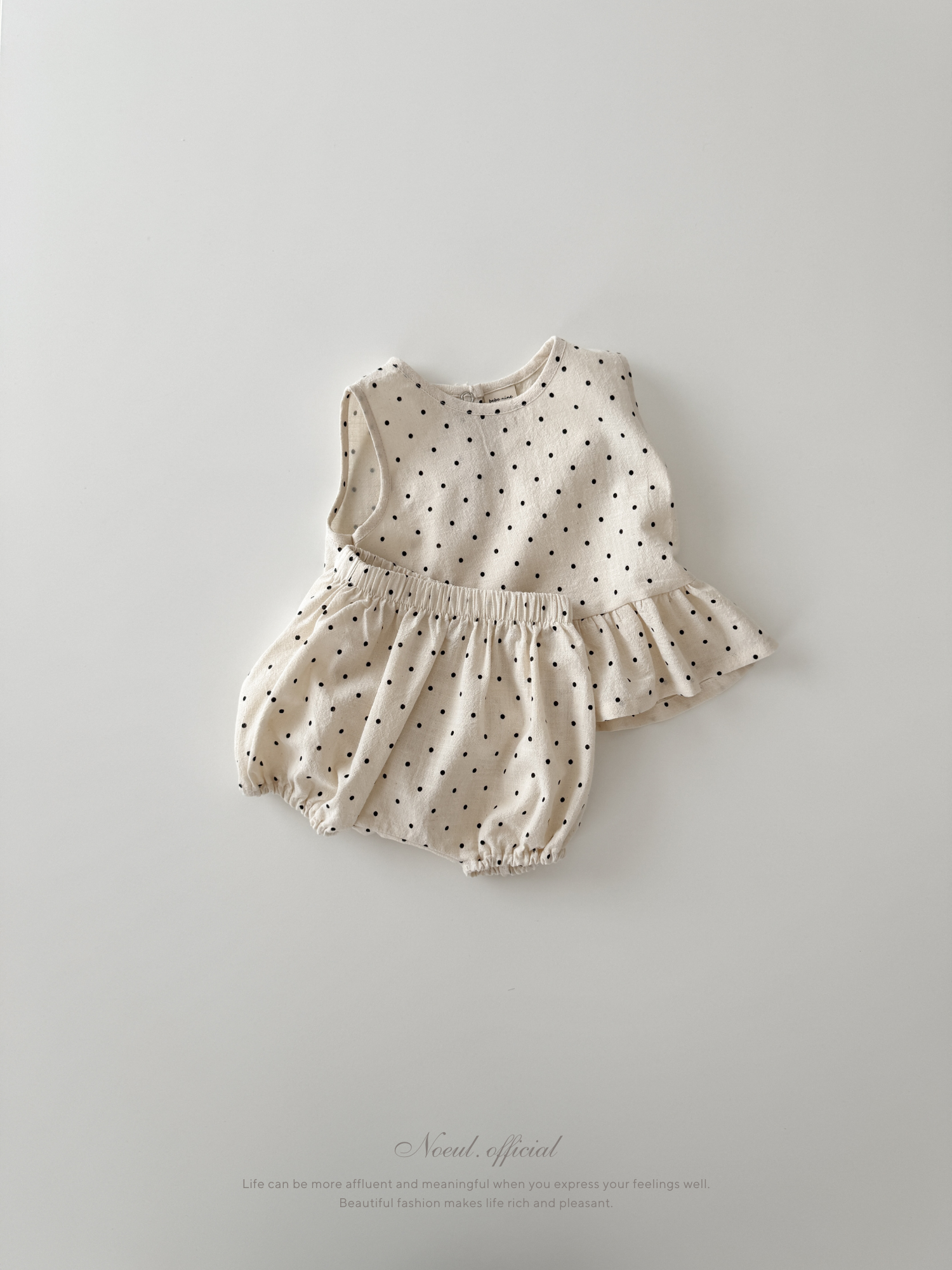 Dot frill set