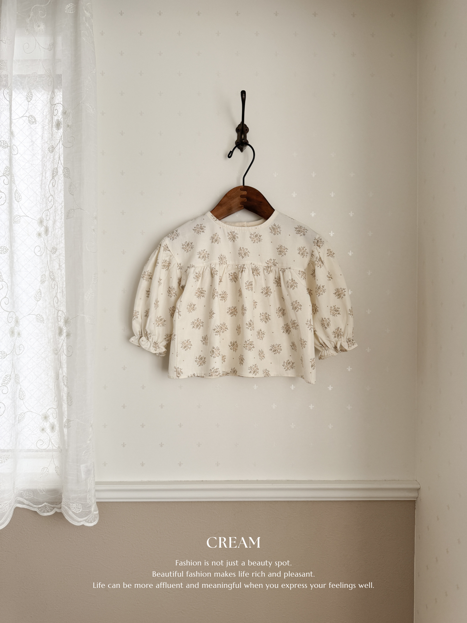Flower shirring blouse