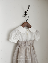 Seashell collar blouse