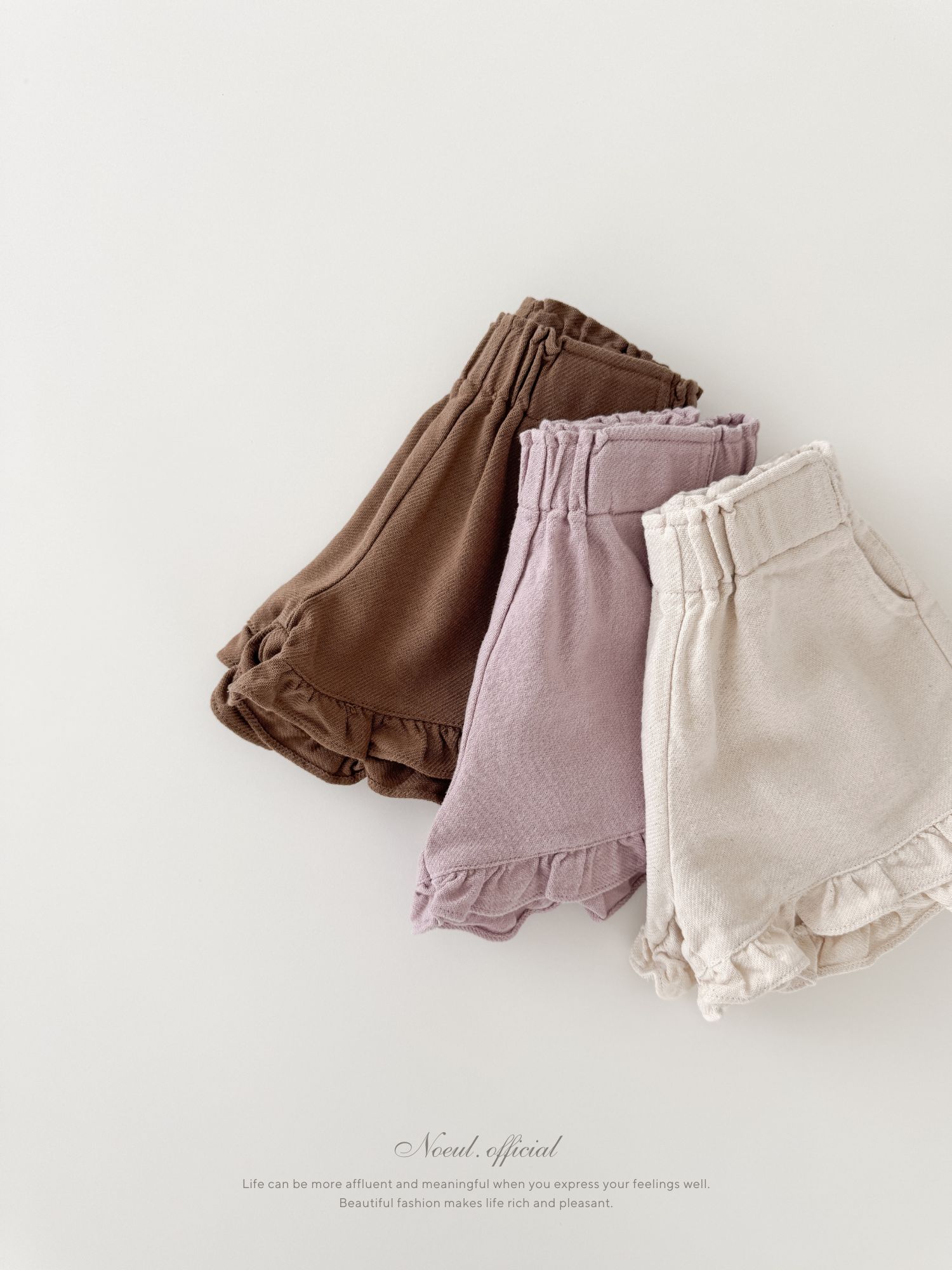 Summer frill pants