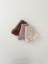 Summer frill pants