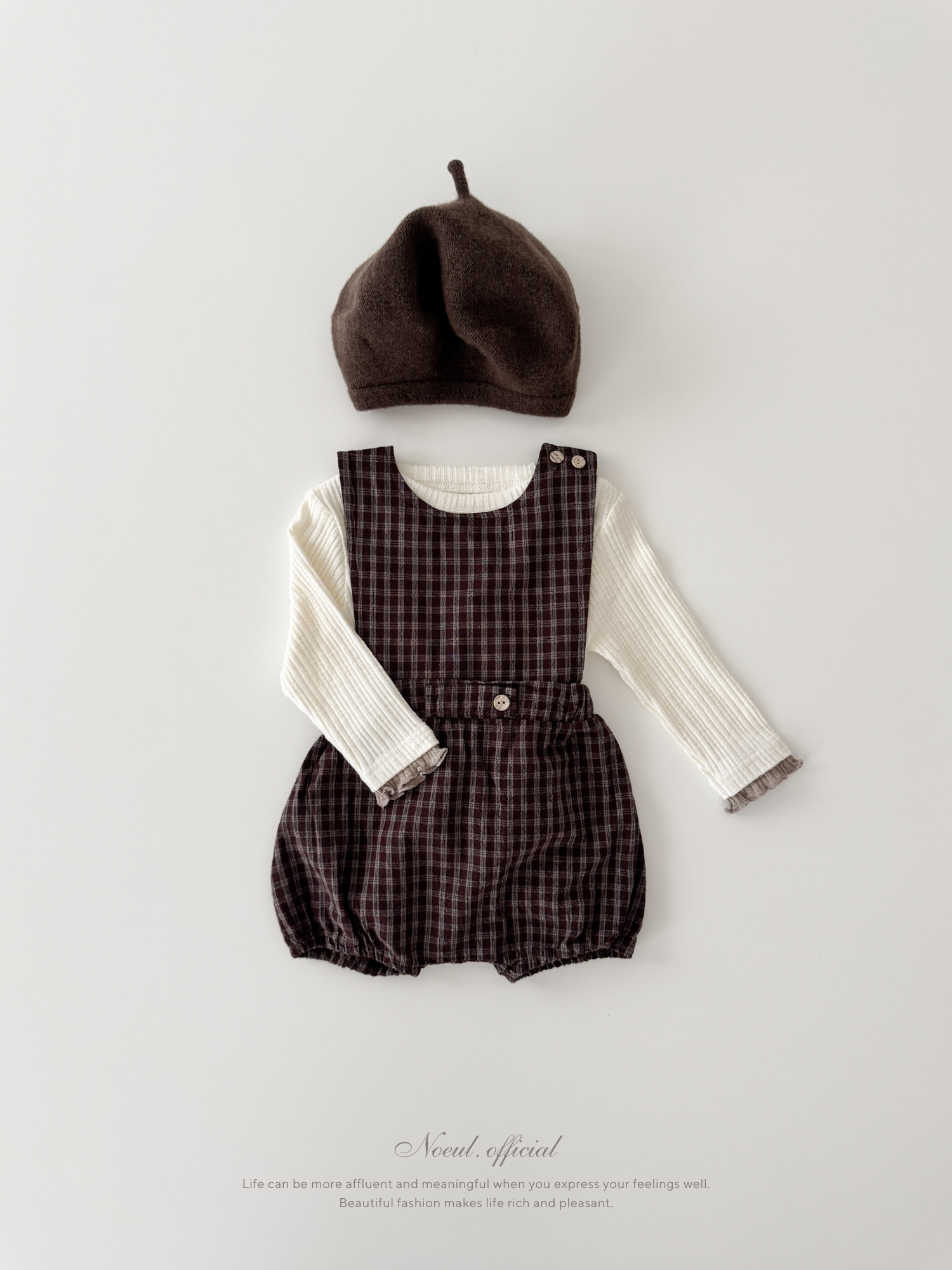 Kuku check suspender suit