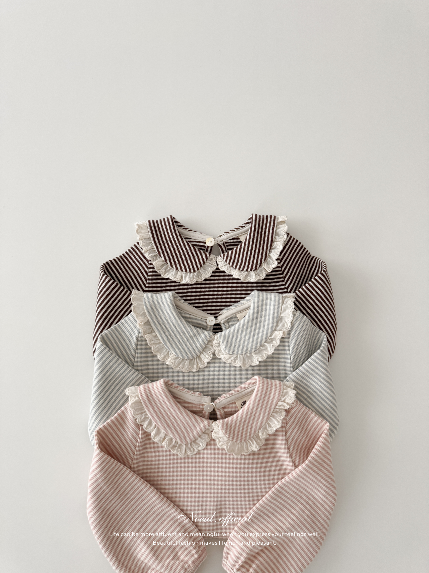 Stripe lace collar tops