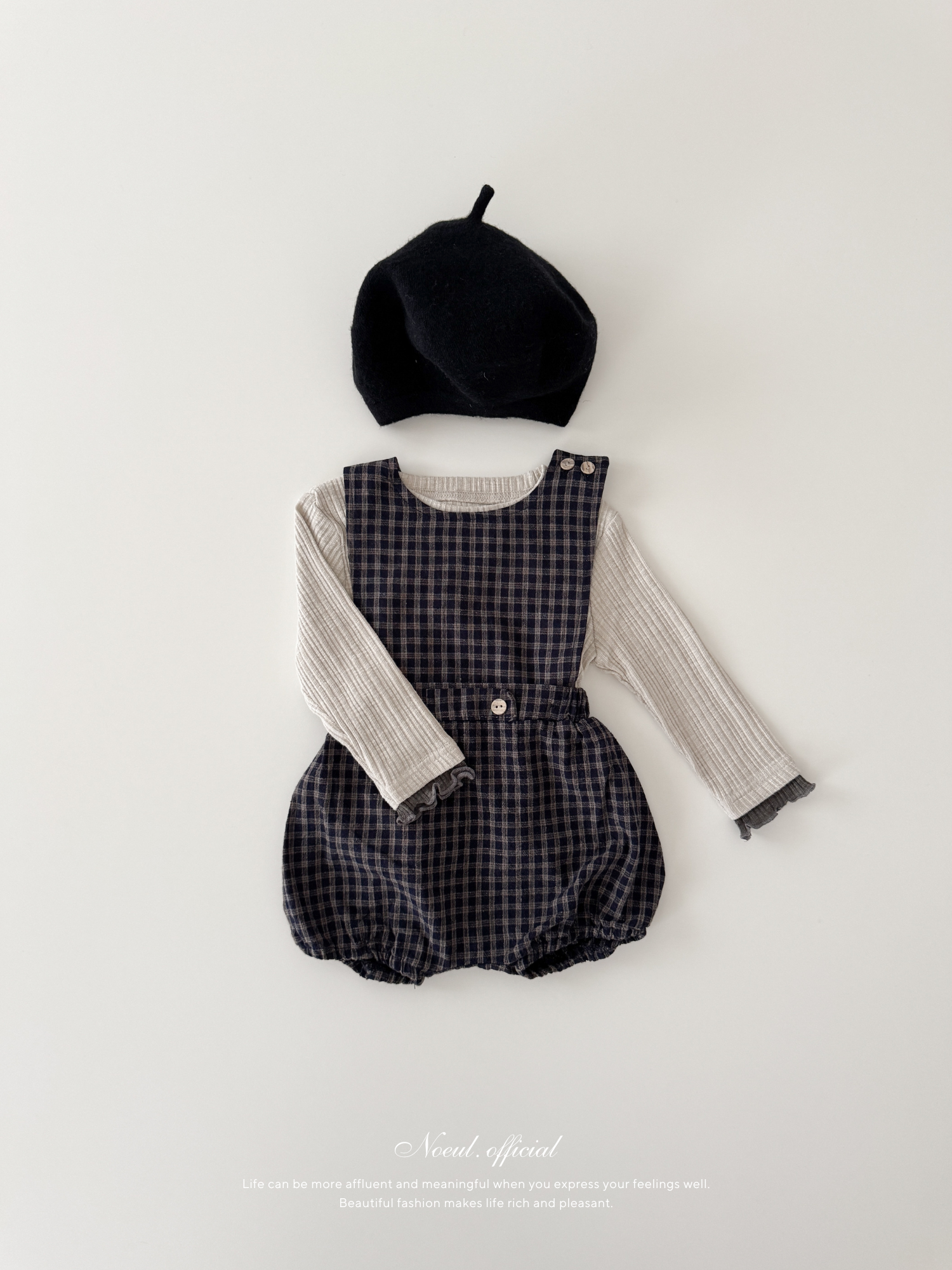 Kuku check suspender suit