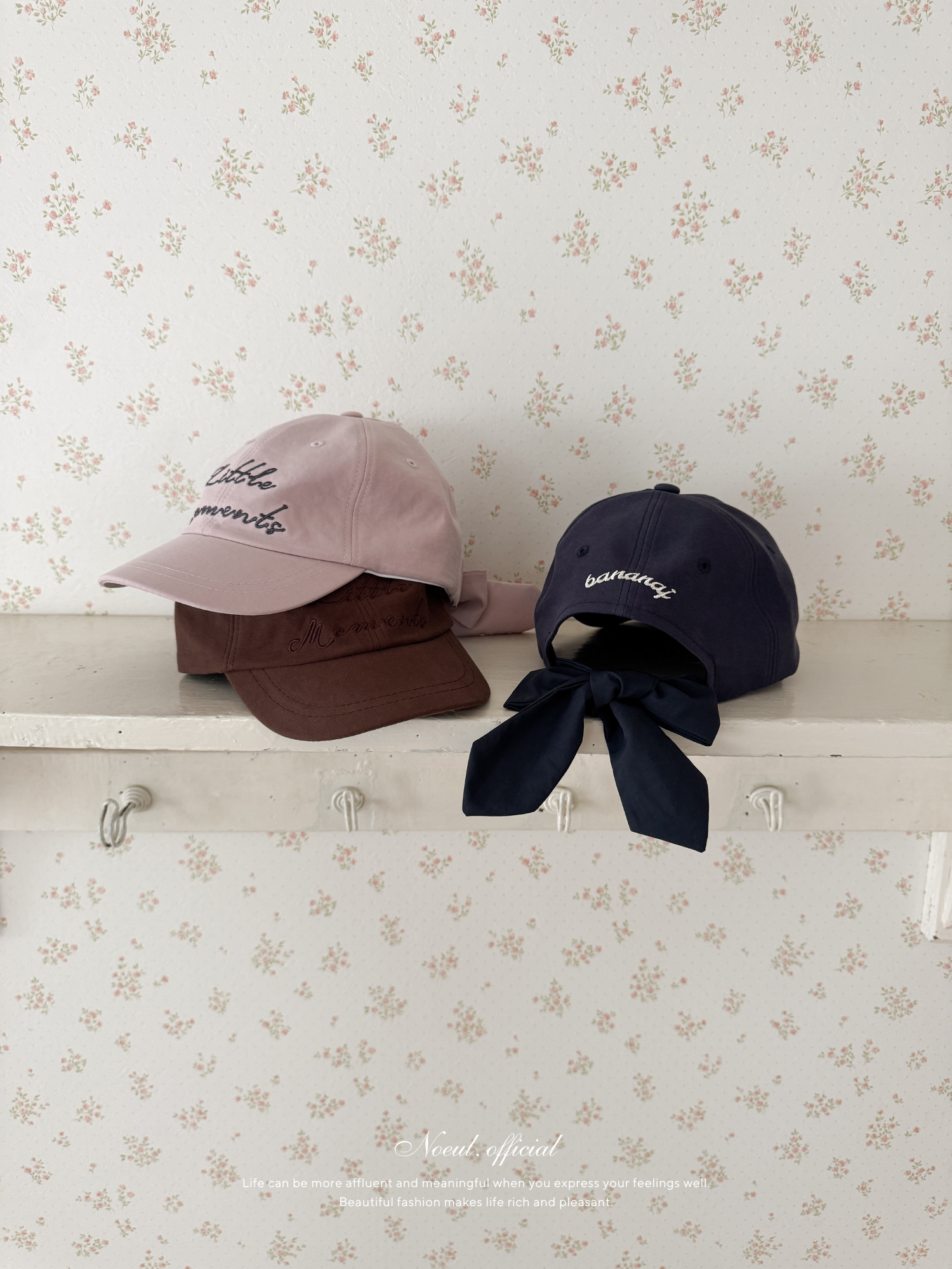 Little moment cap
