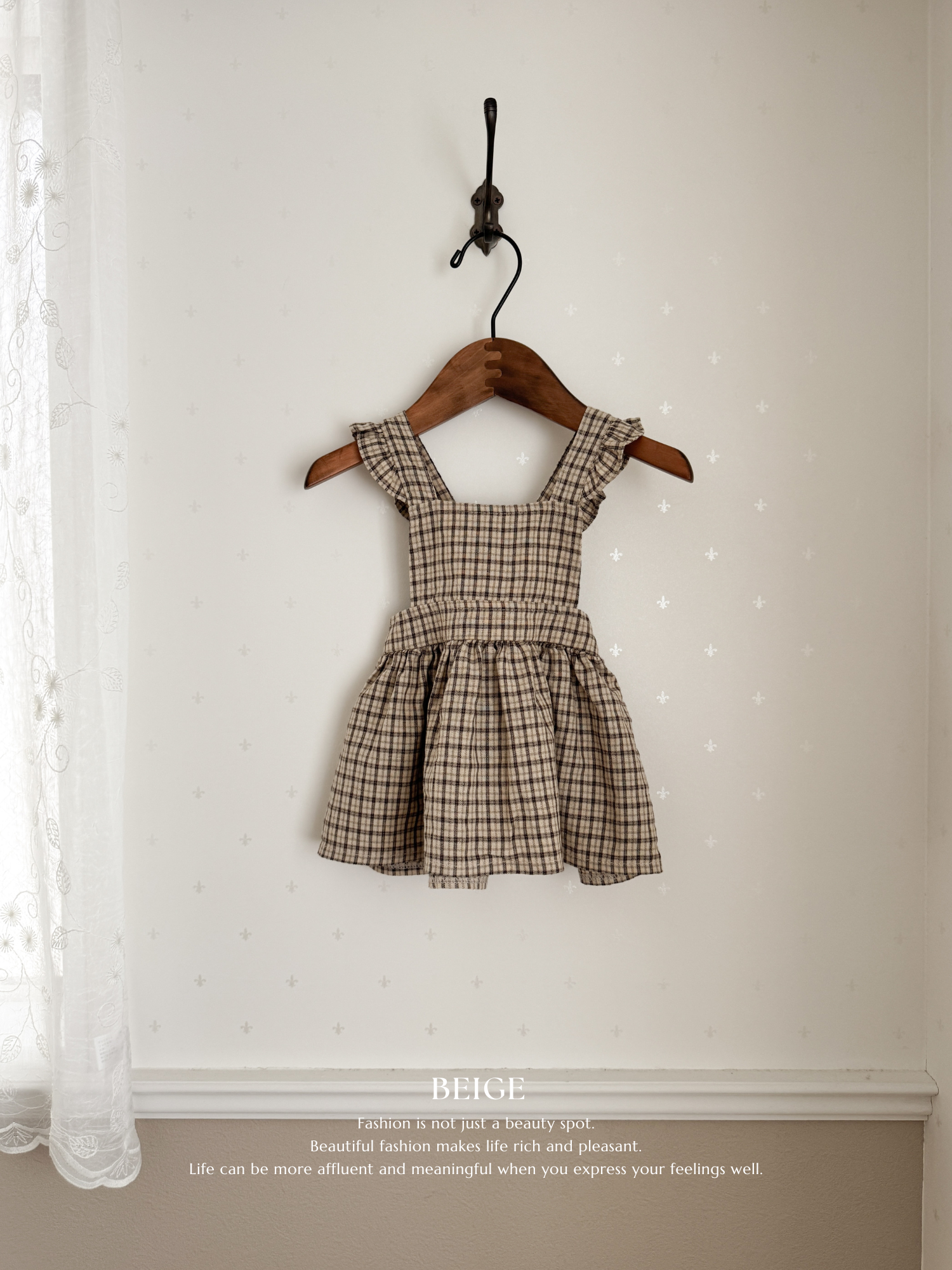 Check apron one-piece