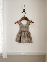 Check apron one-piece