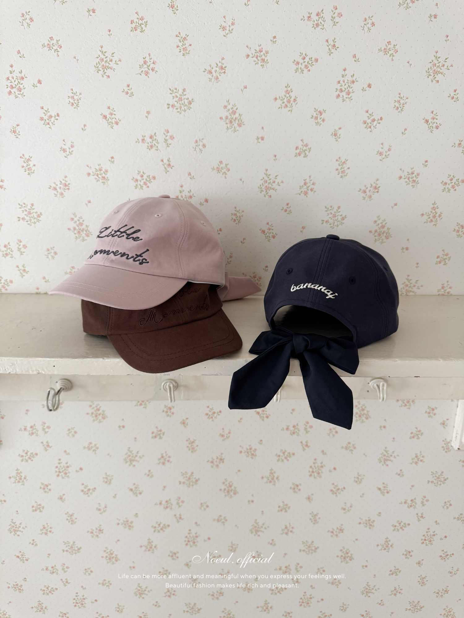 Little moment cap