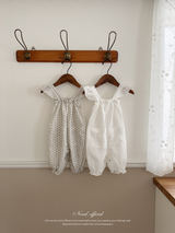 Wing frill suit