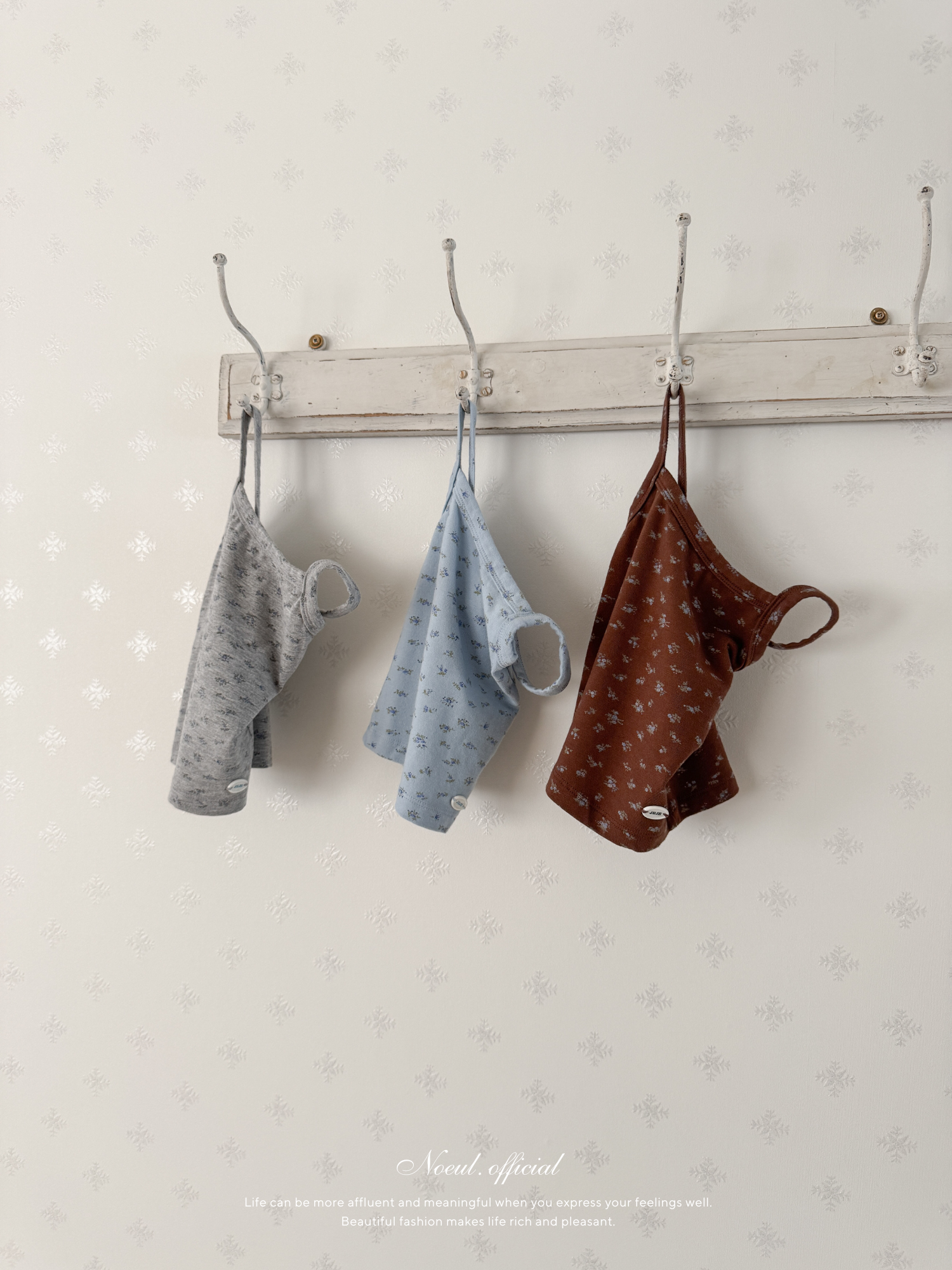 Cross flour camisole