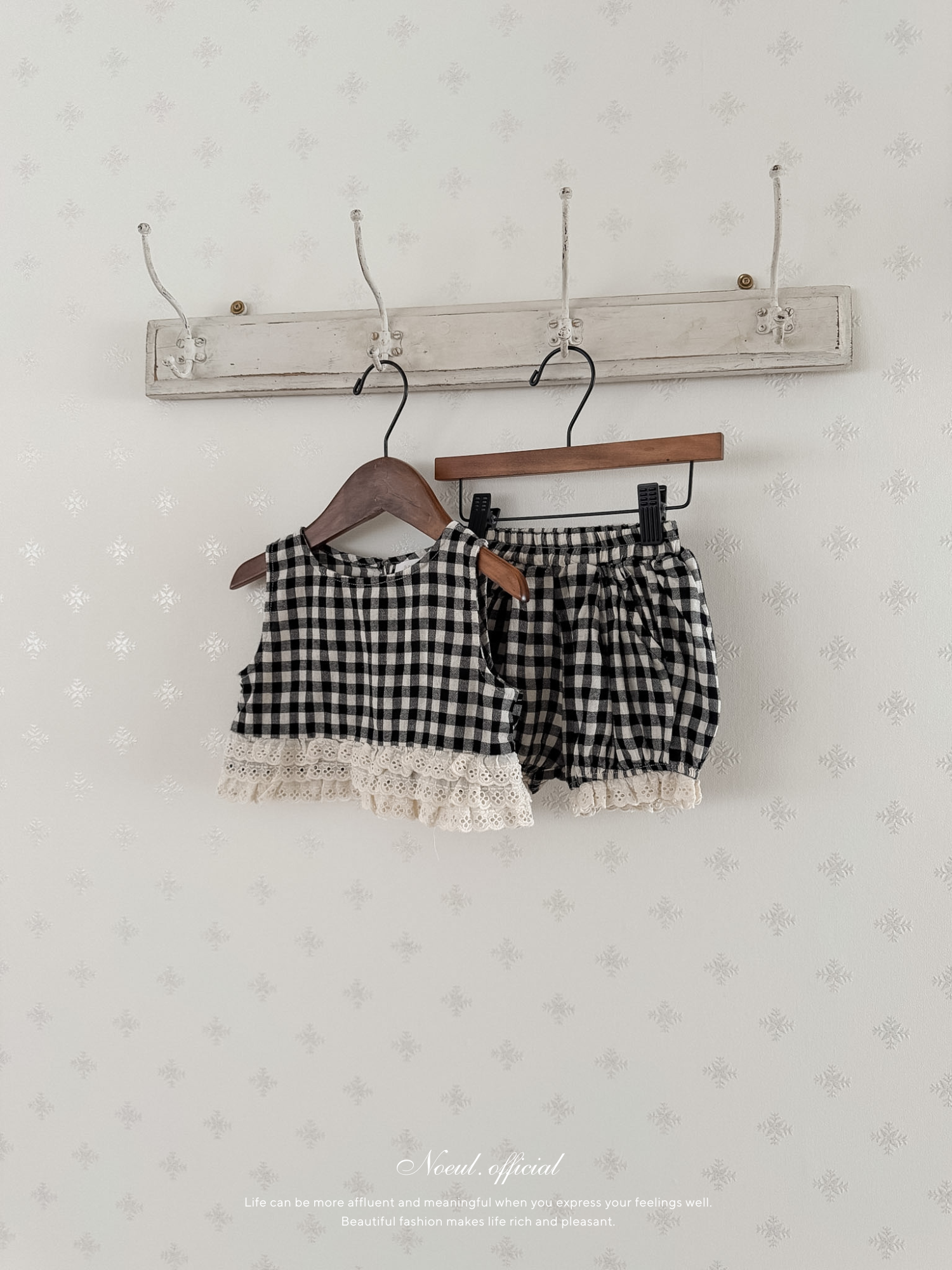 Check lace balloon pants