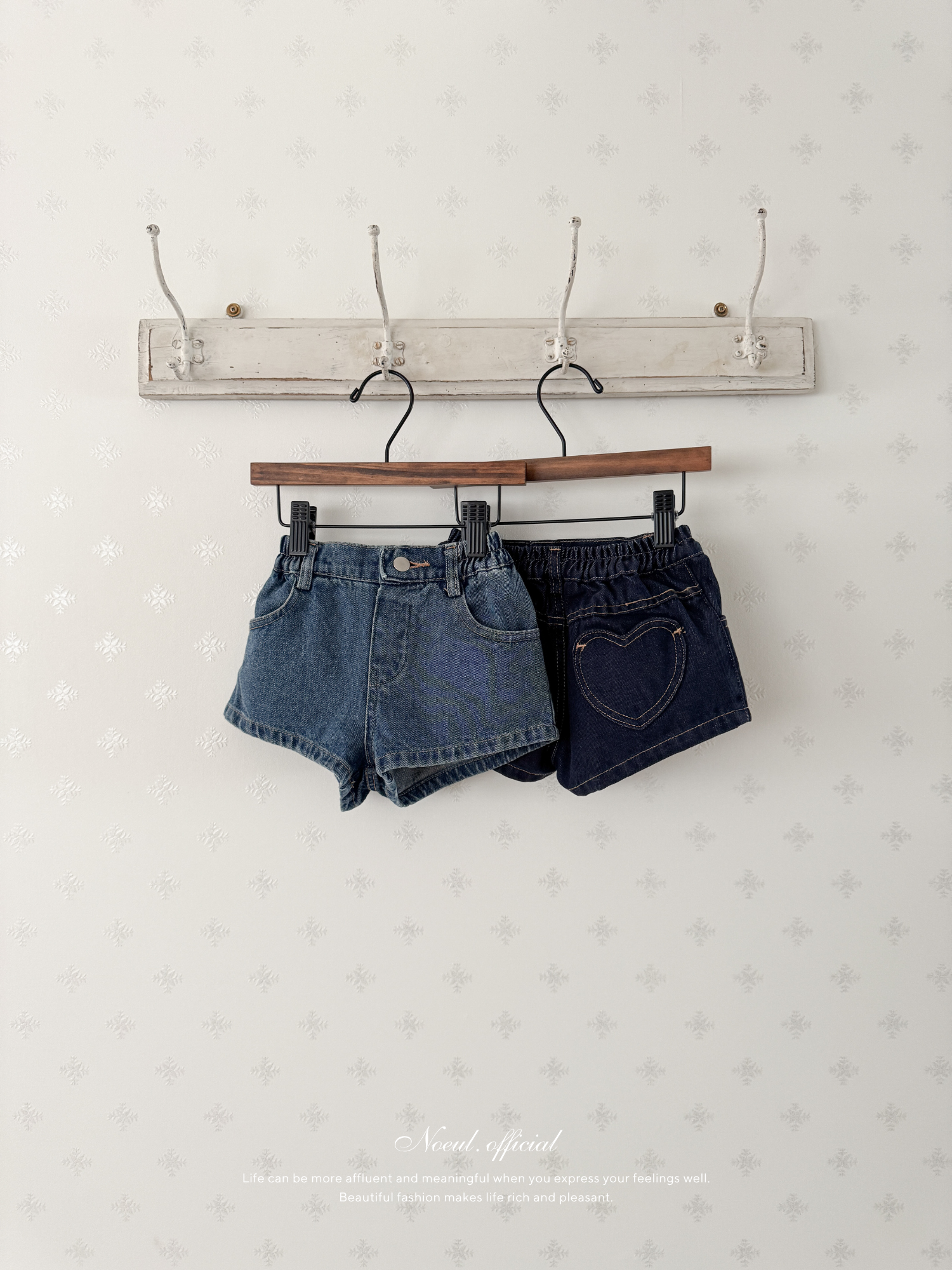 Heart pocket short pants
