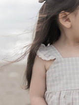 Seashell frill blouse