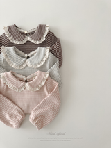 Stripe lace collar tops