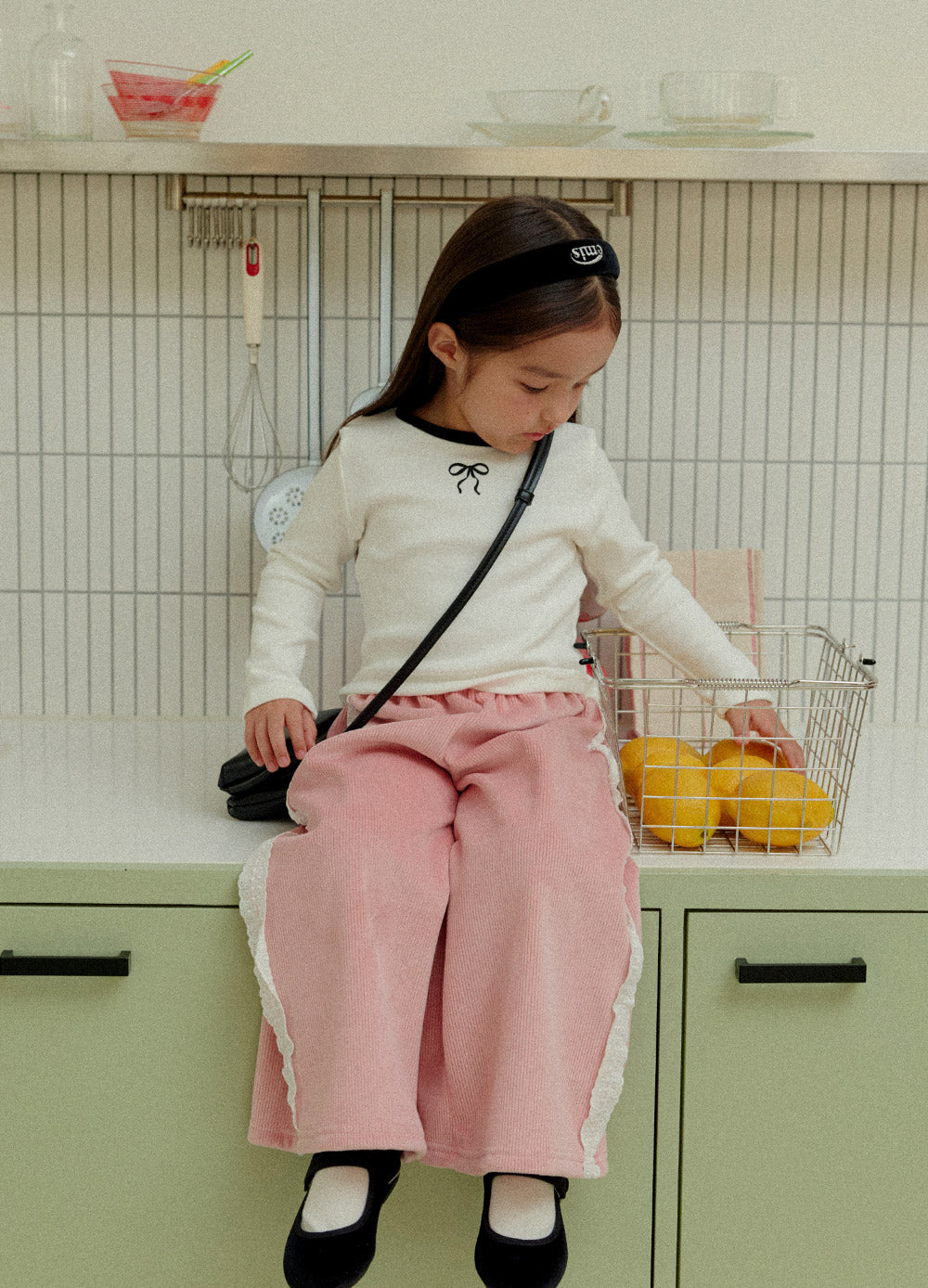 [whitesketchbook] Lace velvet pants