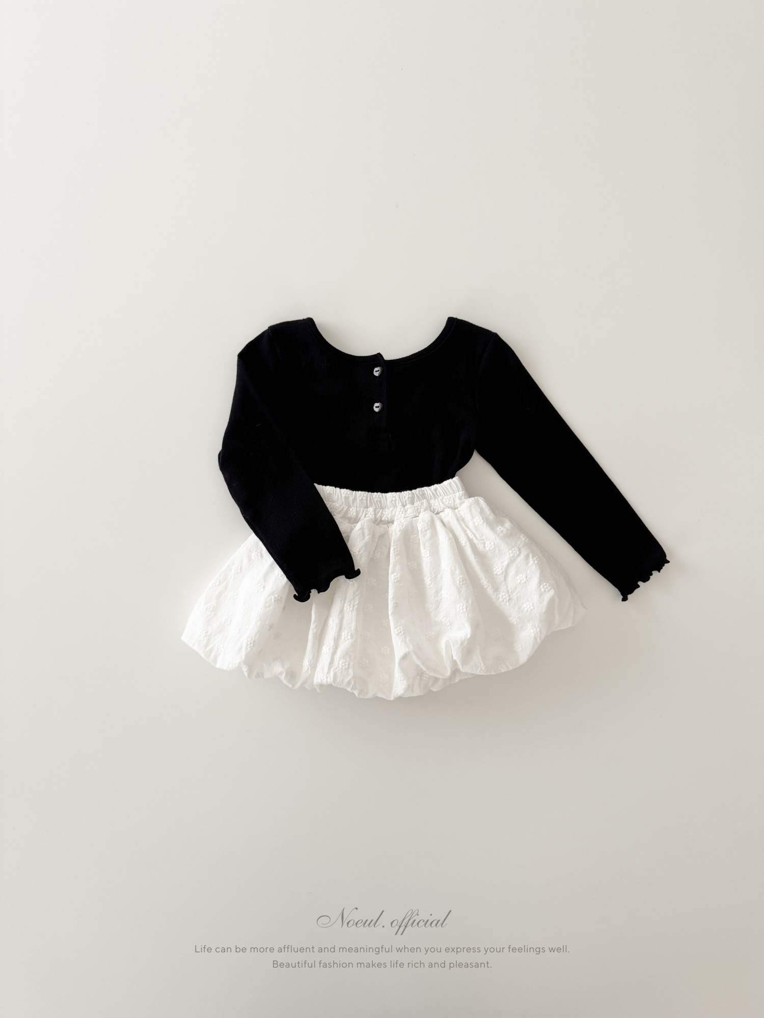 Heart button cross tee