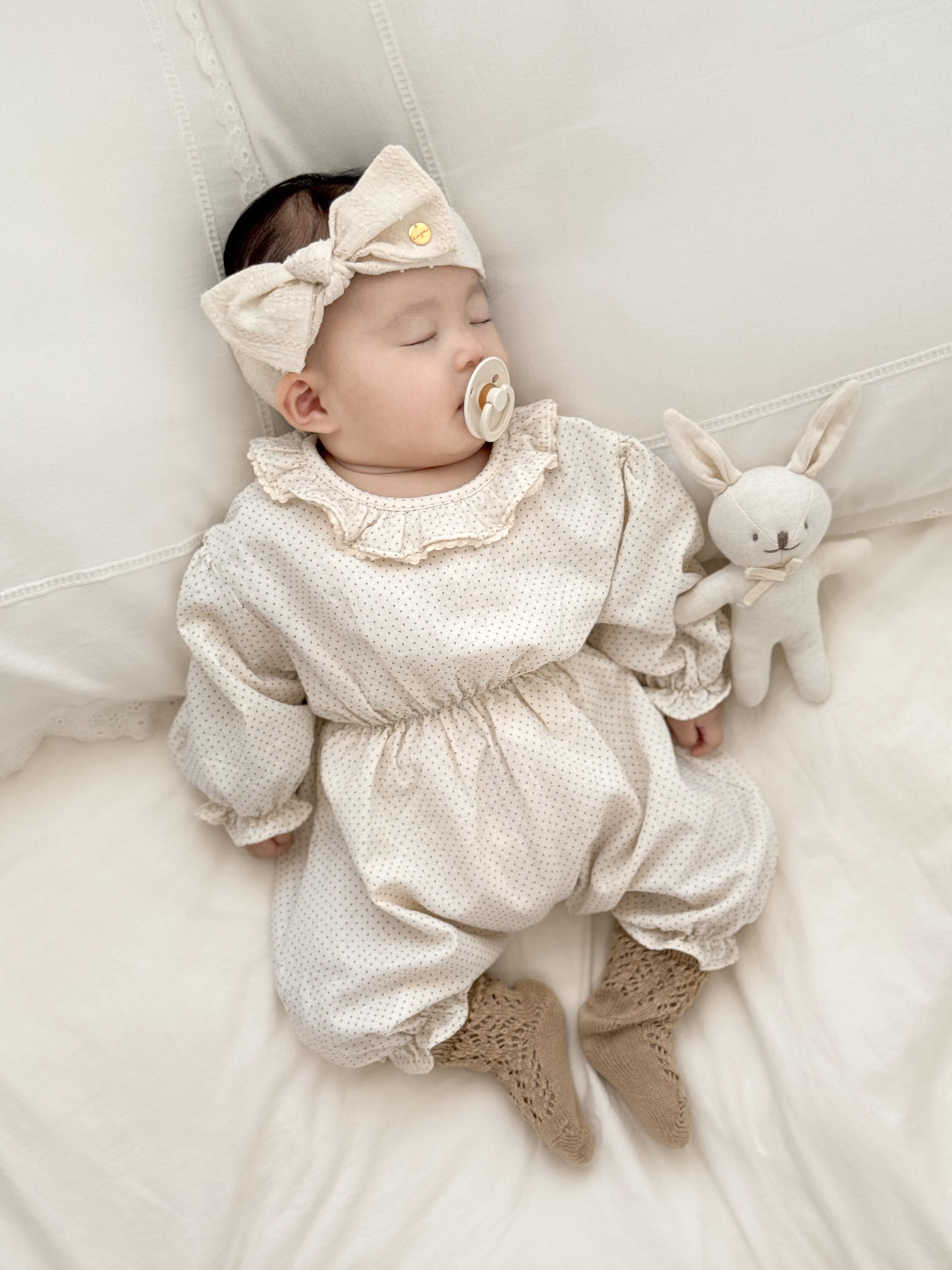 Dot frill bebe suit