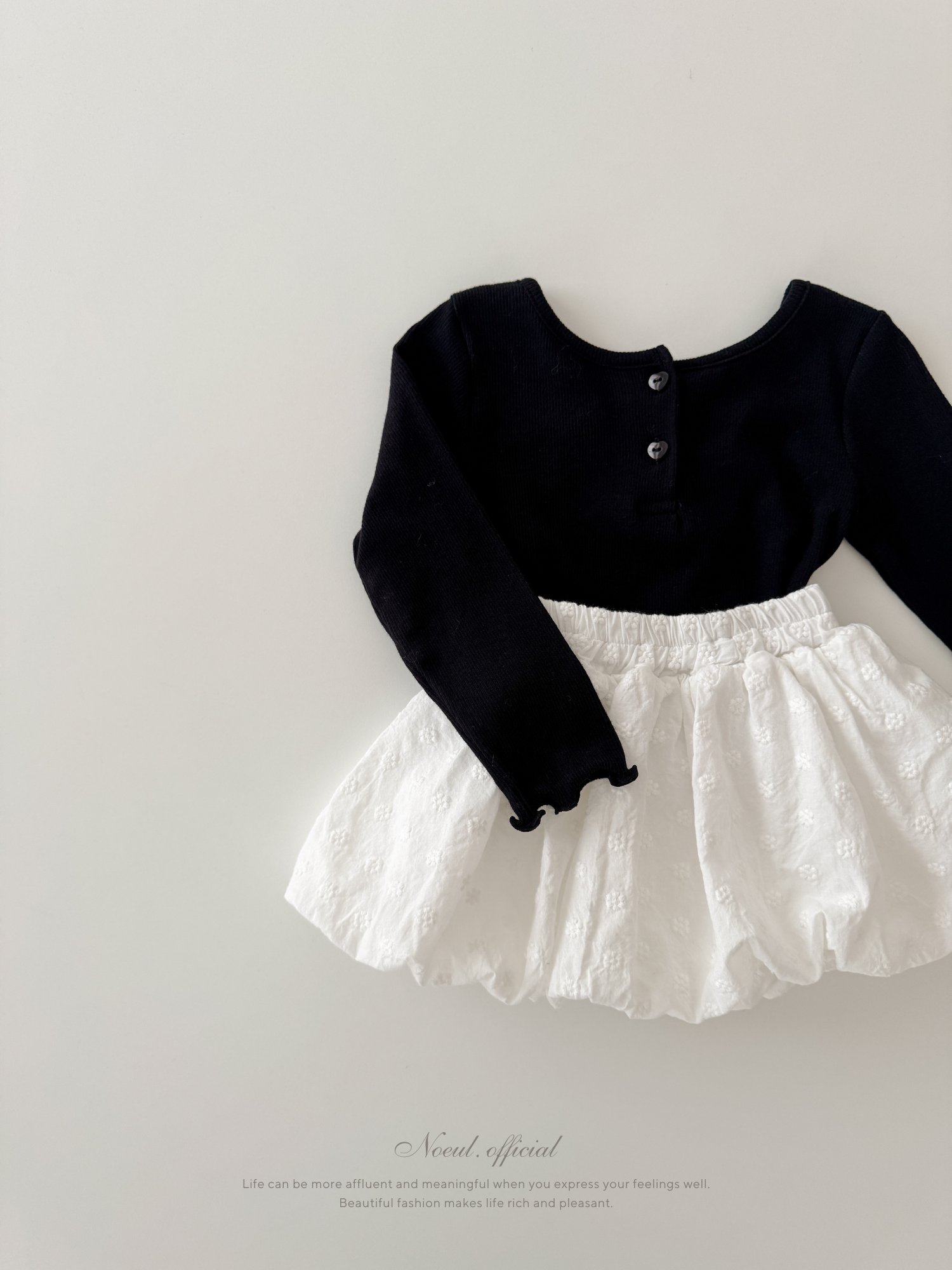 Heart button cross tee