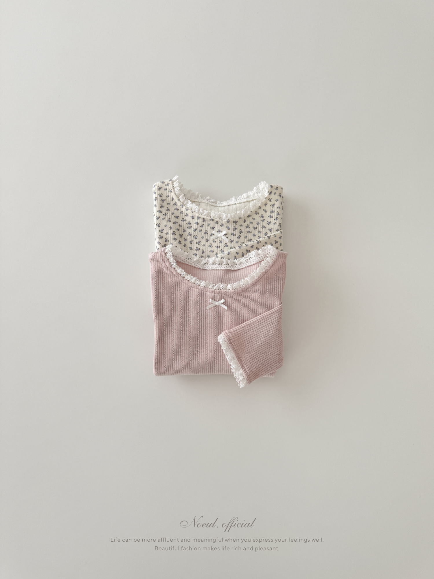 Mable ribbon lace tee