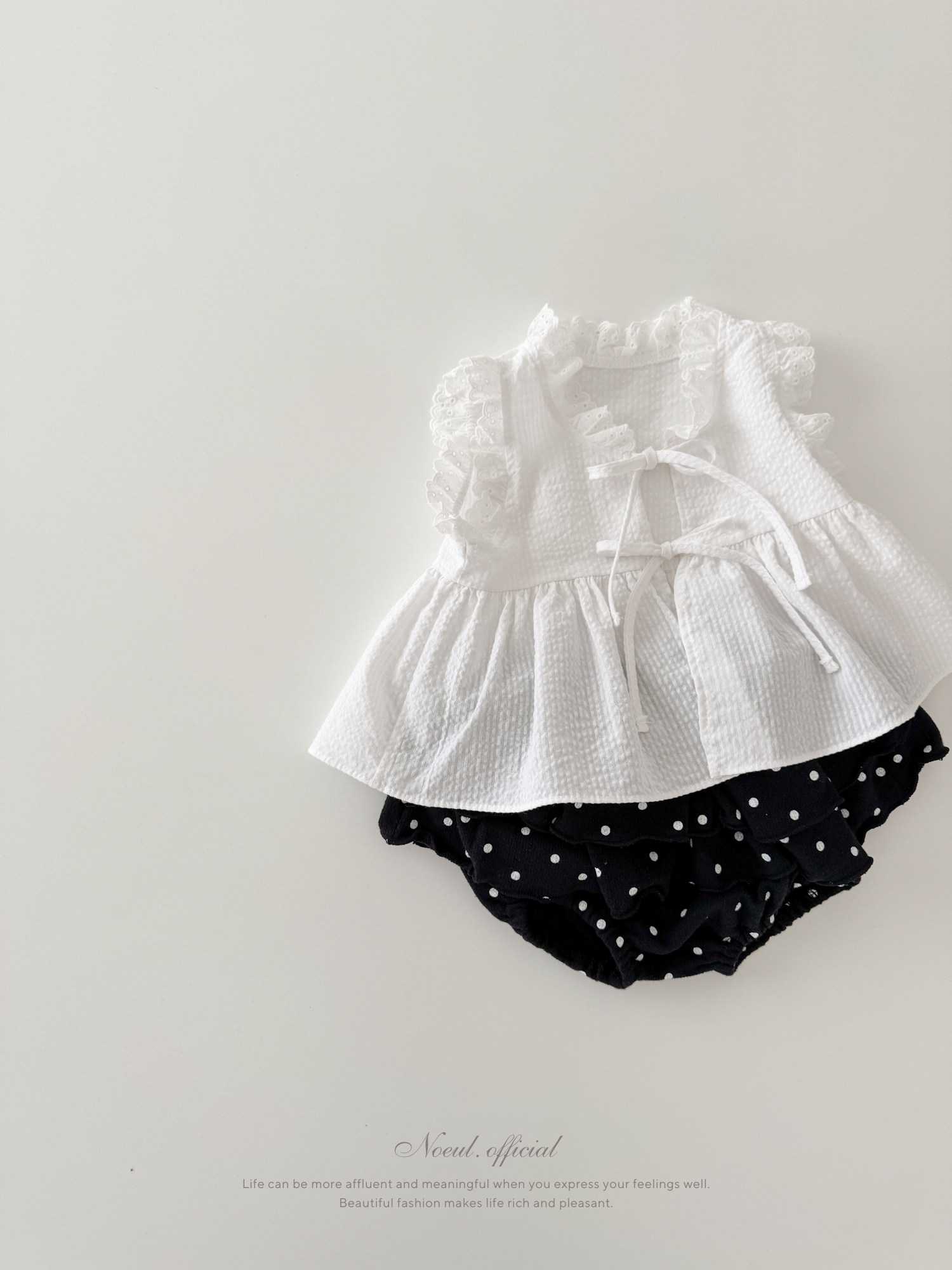 Layered ribbon frill one-piece (baby)