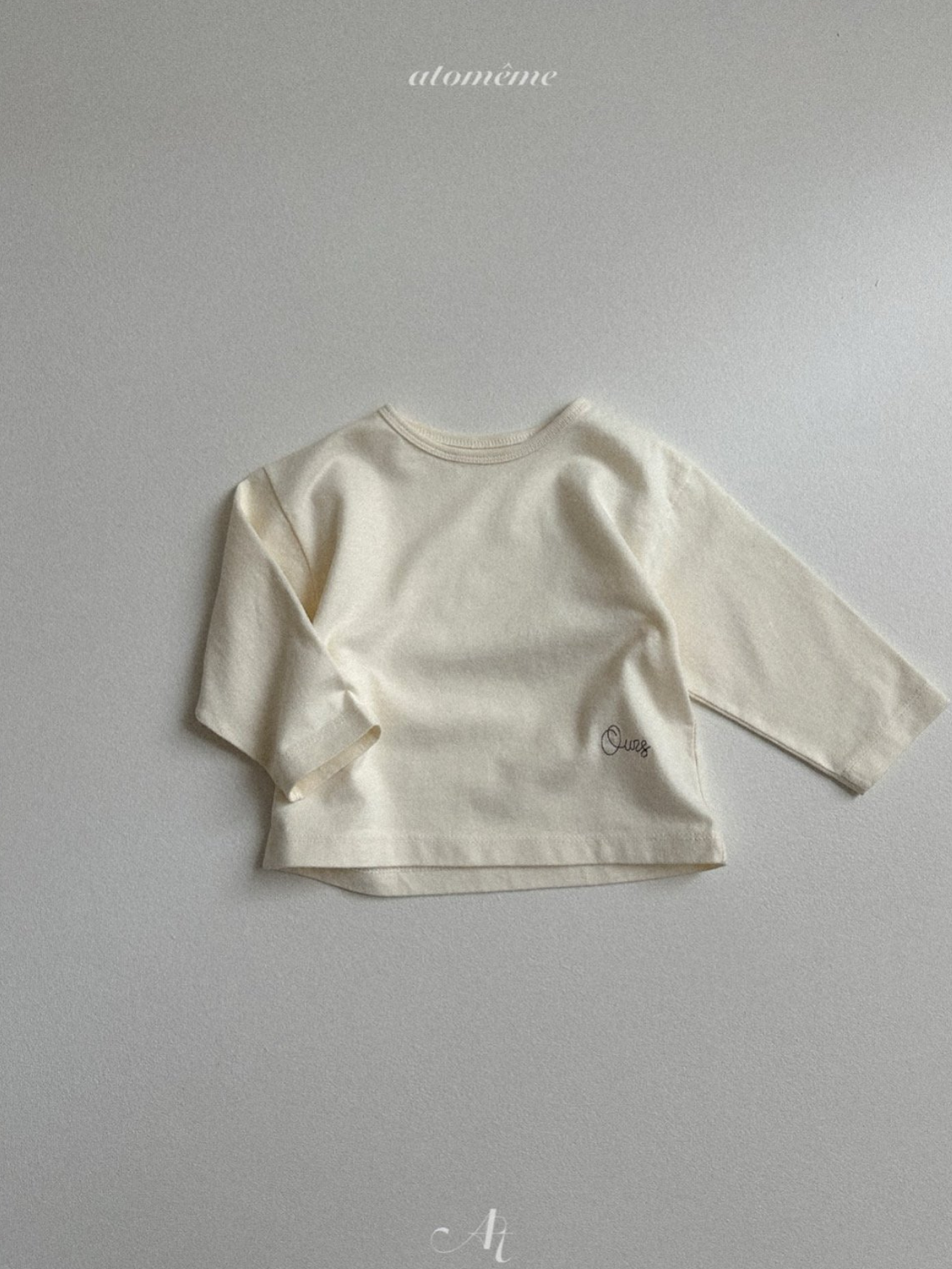 [atomeme] Ours Embroidery Tee