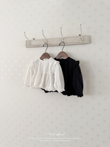 Shoulder frill blouse