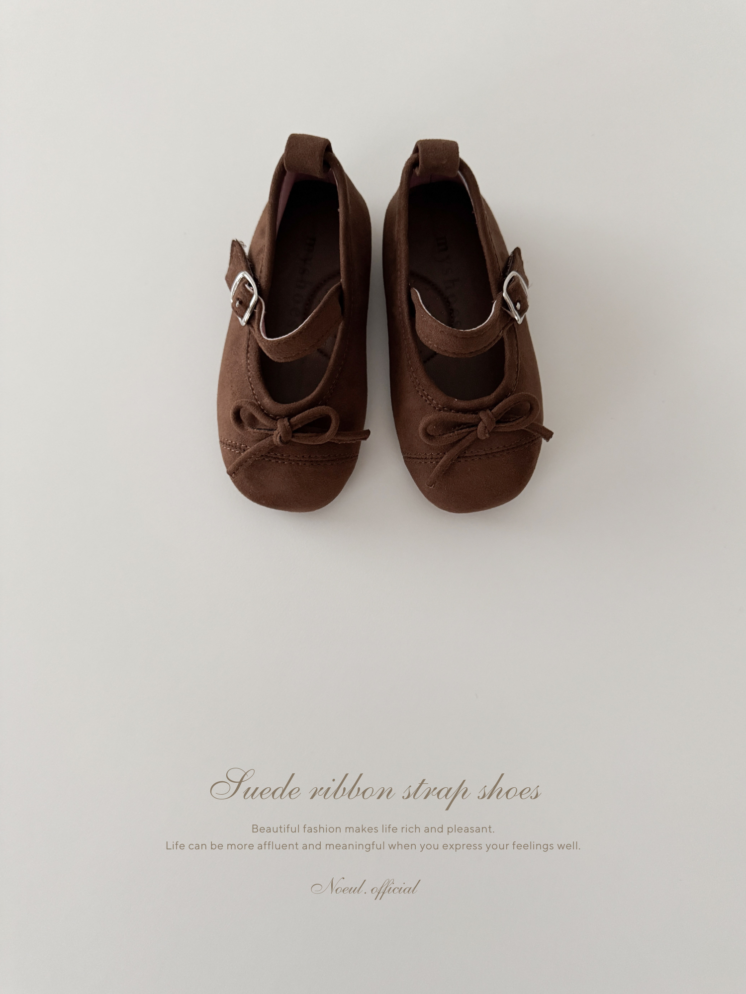 Suede ribbon strap shoes