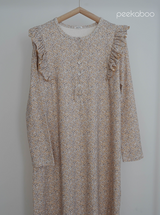 ［peekaboo］Very wing one-piece (mom)