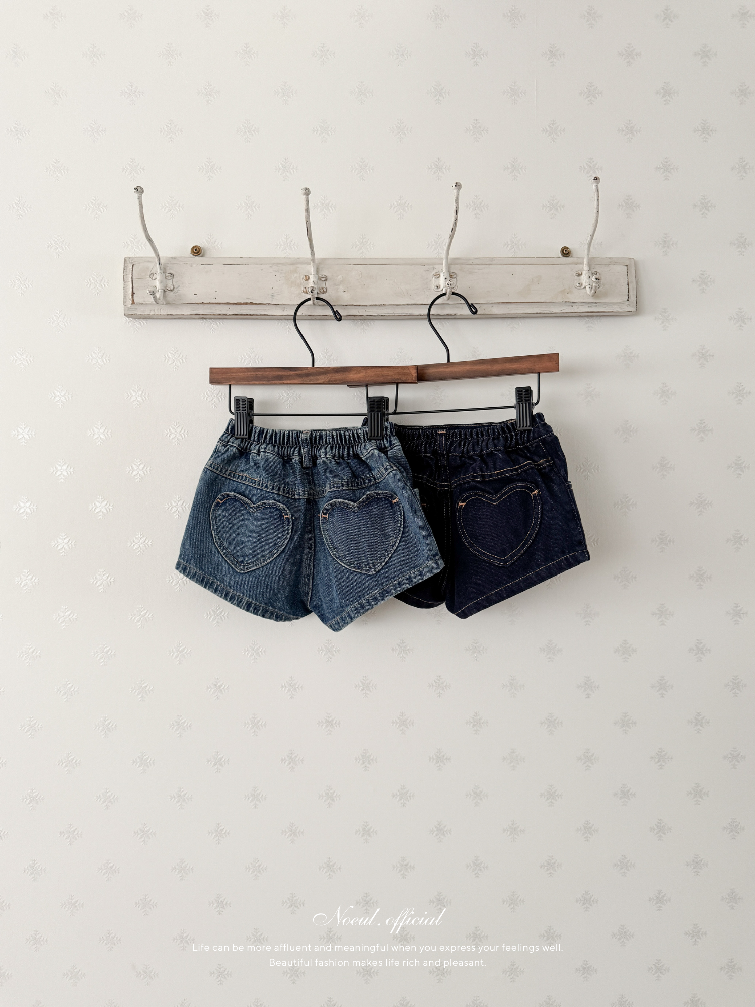 Heart pocket short pants
