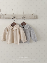 Check balloon blouse