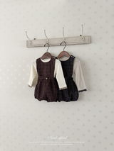 Kuku check suspender suit