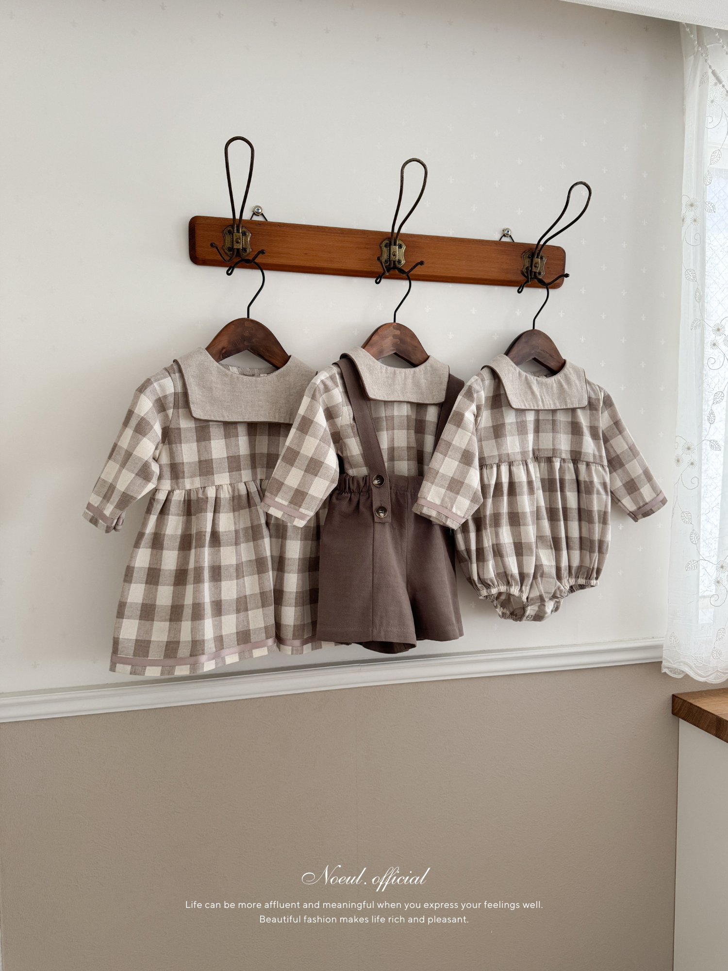 Bonbon check one-piece