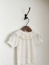 Frill collar puff tops