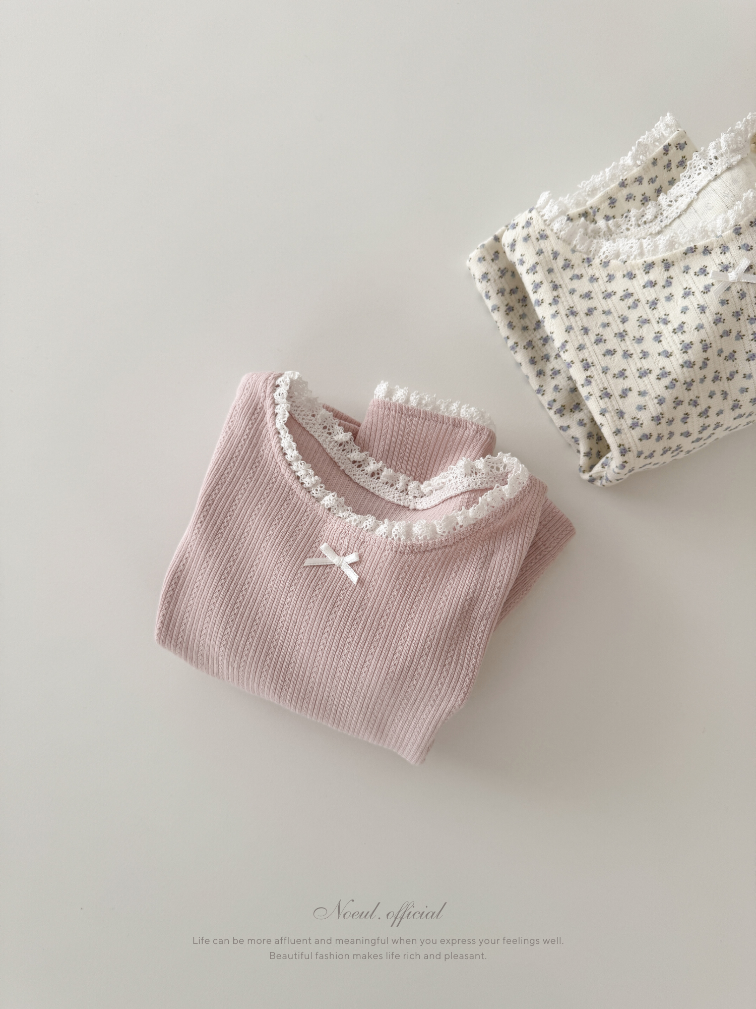 Mable ribbon lace tee