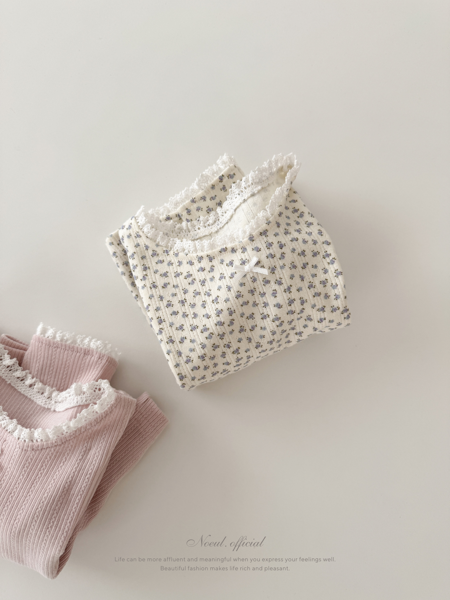 Mable ribbon lace tee