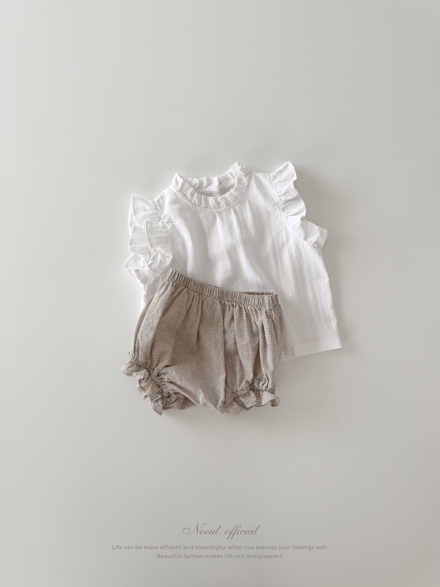 *Noeul.made* Muffin frill blouse
