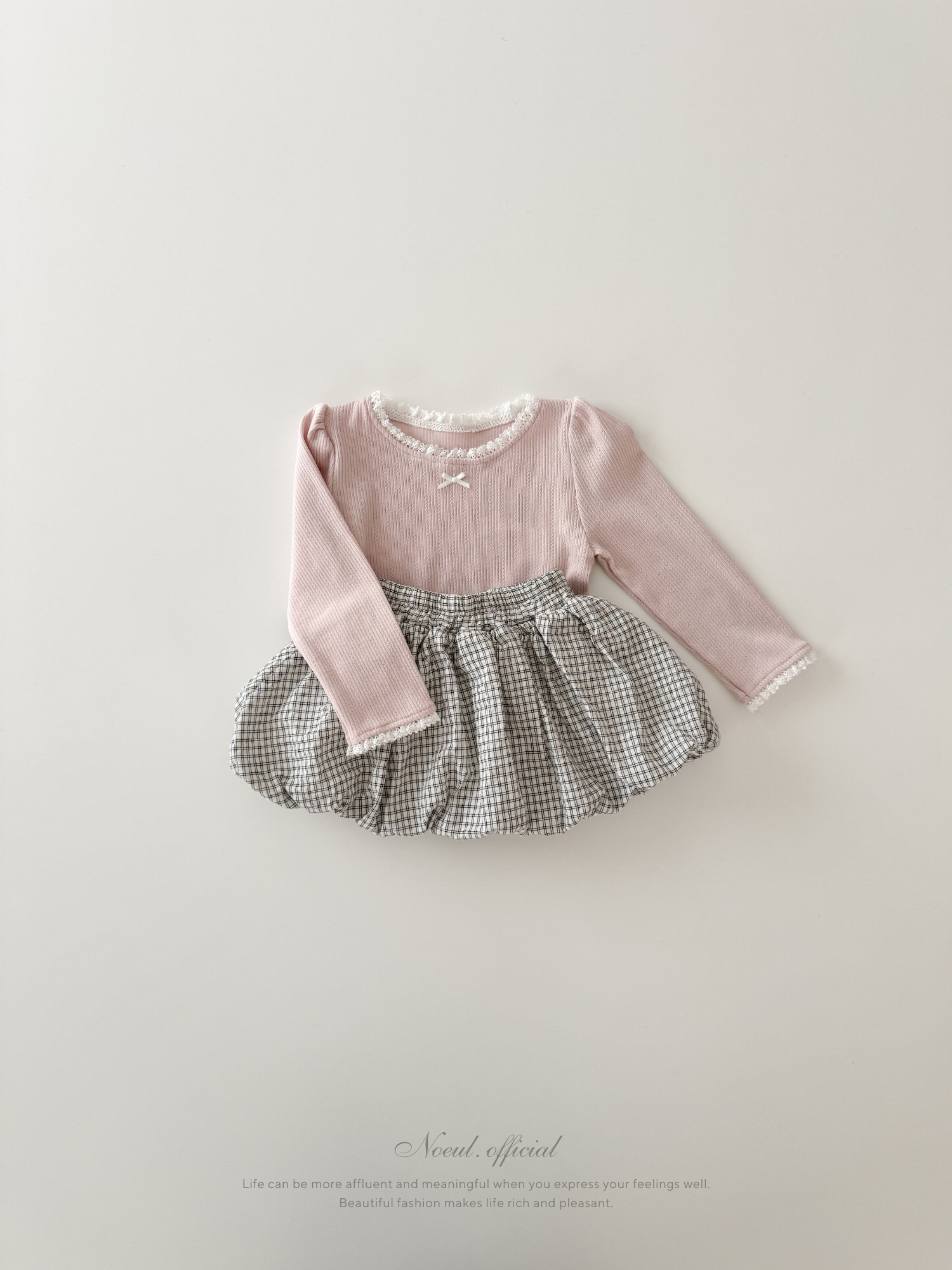 Mable ribbon lace tee