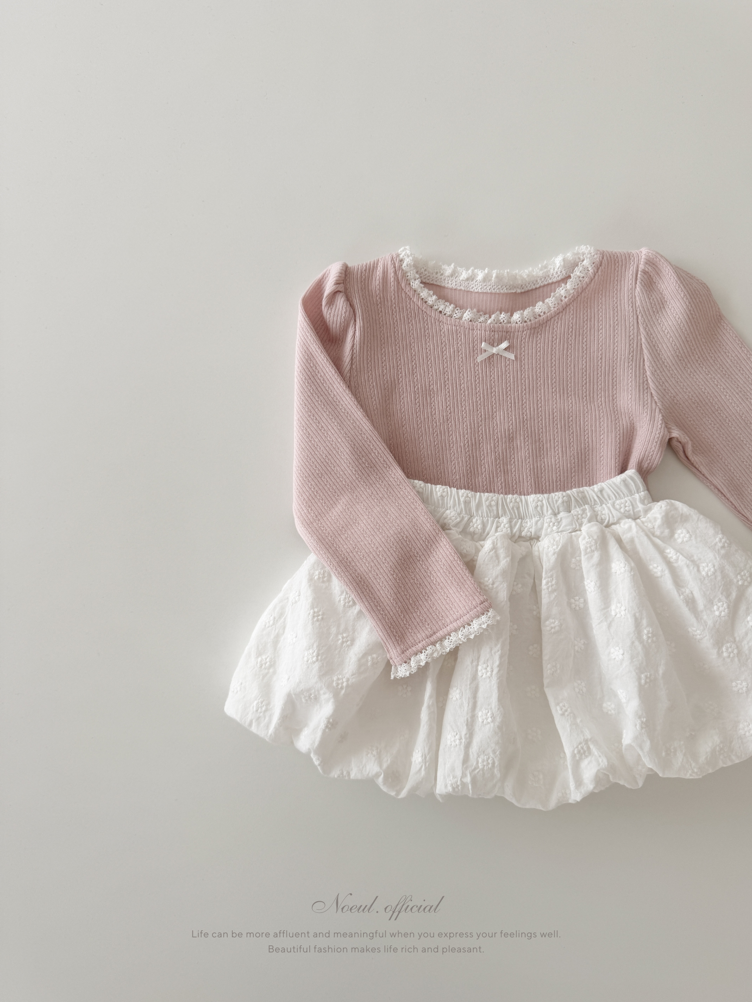 Mable ribbon lace tee